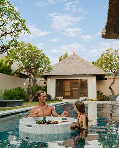 Floating-Breakfast---bvilla-Seminyak,-Bali-(1)